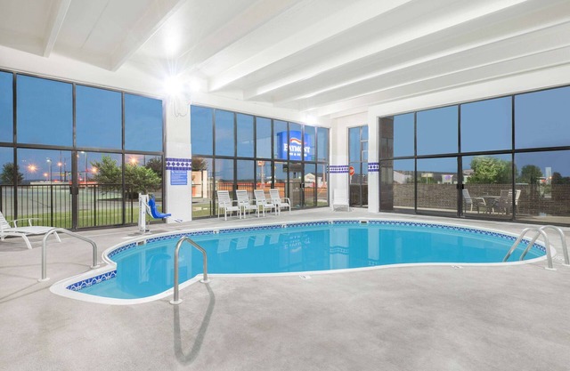 Baymont by Wyndham Springfield South Hwy 65