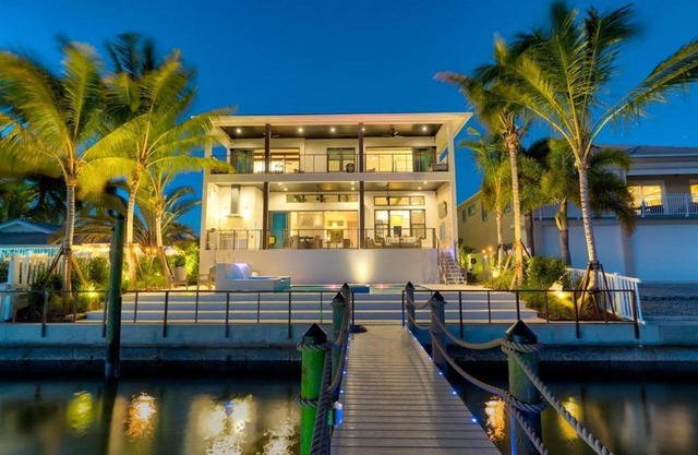 Bayside Paradise Mansion