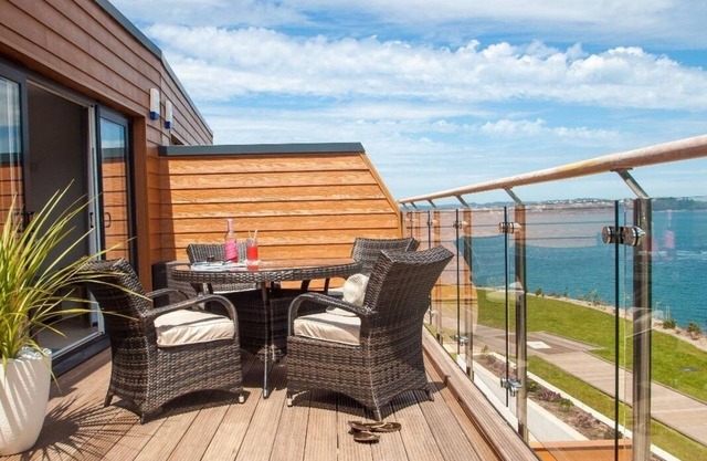 Bayview, BRIXHAM