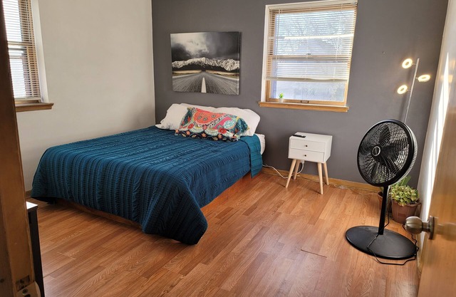Bayview - Milwaukee's trendiest area . Walk to everything!