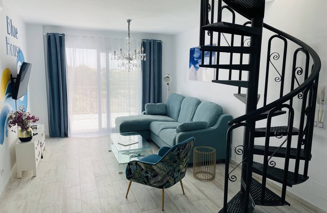 - BE OUR GUEST! - Beach, indulgence and private roof terrace