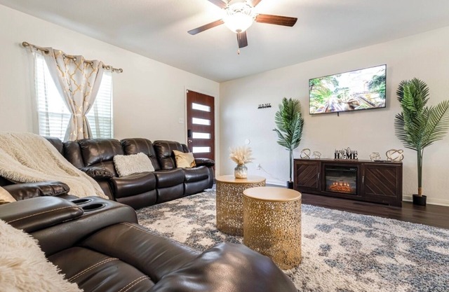 Be our GUEST! Beautiful home for you to ENJOY!