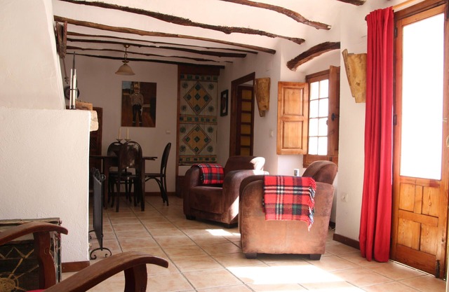 Bel appartement avec patio privé au milieu des oliveraies.