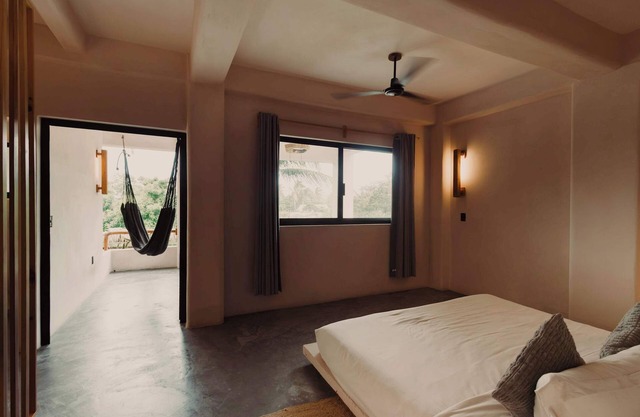 Beach 47 Steps | Pools | Fast Wi-Fi | Hammok