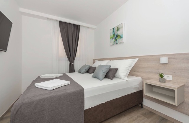 Beach apartment Mara 3 50m to the sea,modern apartment in the center of the town