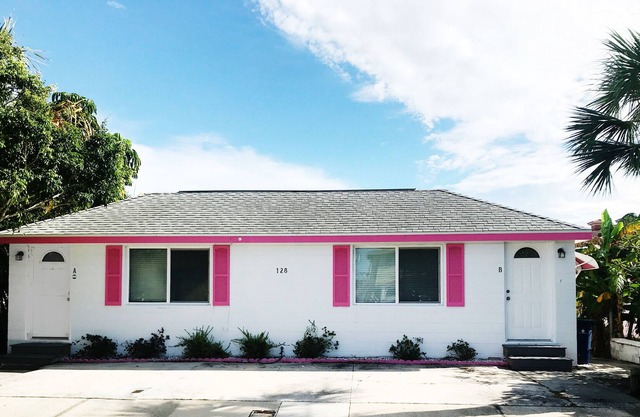Beach Ave Escape Unit A - just steps from the Beach!