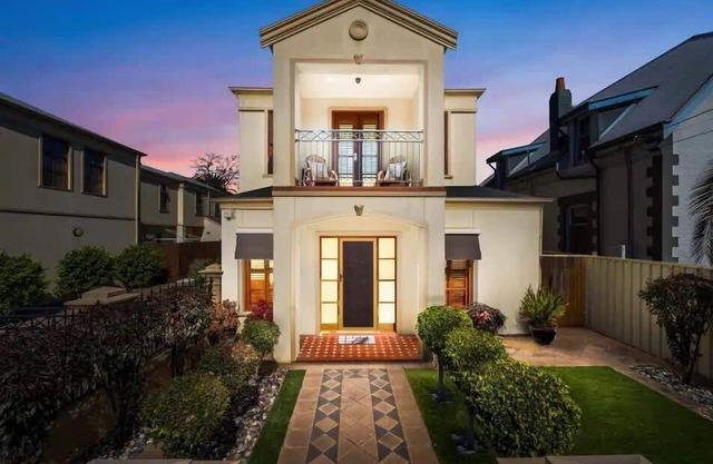 Beach & Bay - Modern Family Stay Glenelg North