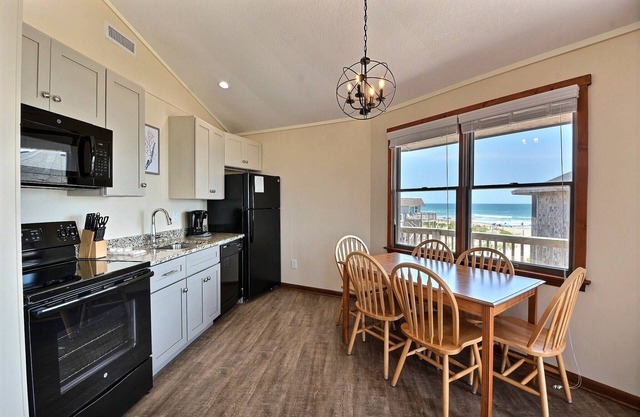 Beach Break Cottage - Excellente vue sur l'océan - À quelques pas de la plage - Piscine communautaire