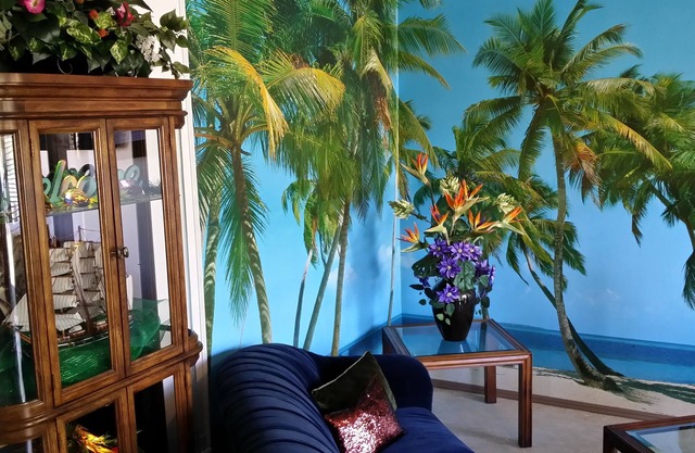 Bungalow à Bakersfield Beach avec garage attenant, porte pour animaux de compagnie et parcours pour chiens