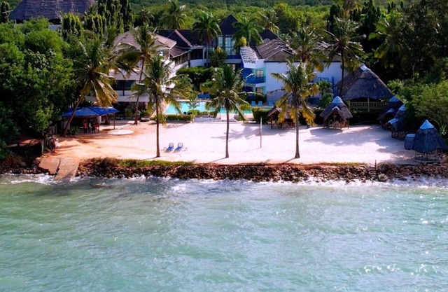 Beach comber hotel and aprtments