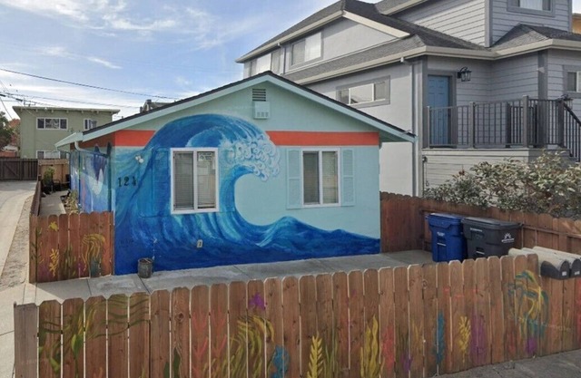 124 Bennett Road: 2 BR, 1 BA House in Aptos, Sleeps 4