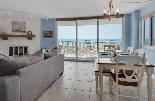 Maison de ville avec 2 chambres à coucher devant le golfe, à Starboard Village. Wifi gratuit. Piscine
