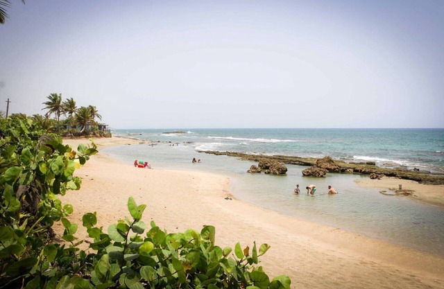 Propriété front de mer à Barceloneta, à une heure de route au nord-ouest de San Juan, PR.