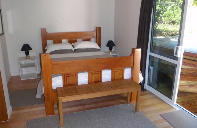 Beach Front Studio, Palms, Tapu Bay - Kaiteriteri Holiday Studio