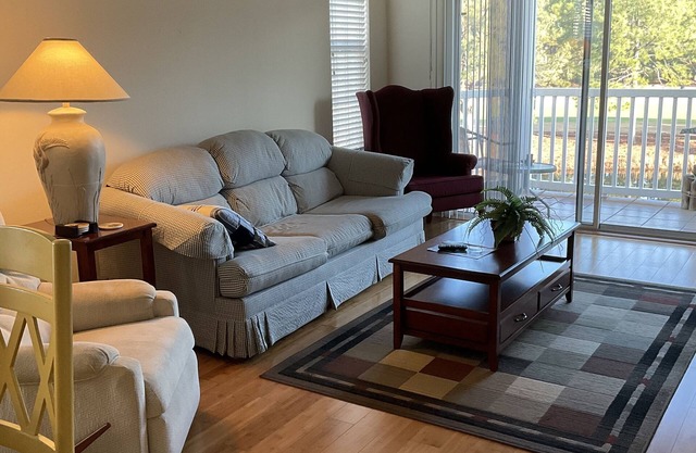 Beach/golf condo. Beach is less than 5 miles, golf is out the window
