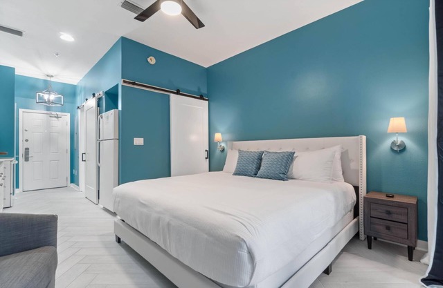 "Beach Happy 30A" #100 Studio Sleeps 2
