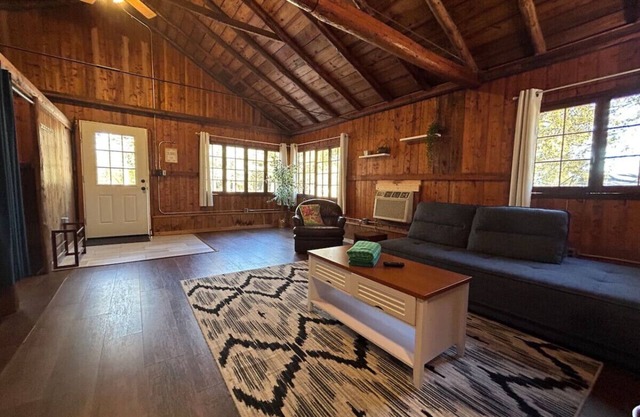 Beach, hot tub, 3BDRM