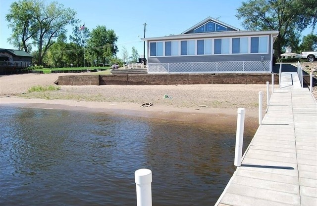 Beach House # 1 avec une plage privée sur le Saint Croix River