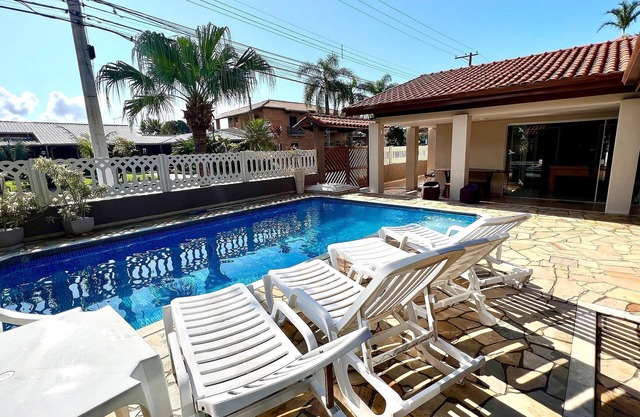 Beach House, 300 mts, with Pool and WIFI