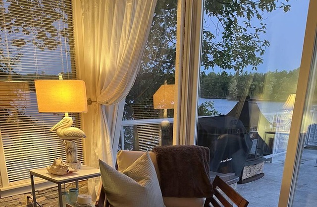 Cozy Beach House Cabin