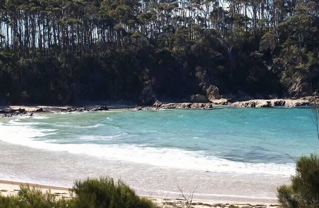 Beach House Ocean Views in Batehaven