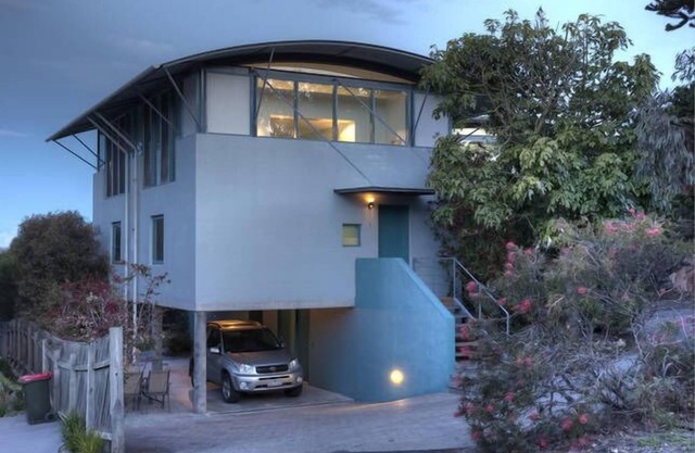 Beach House One @ Tura