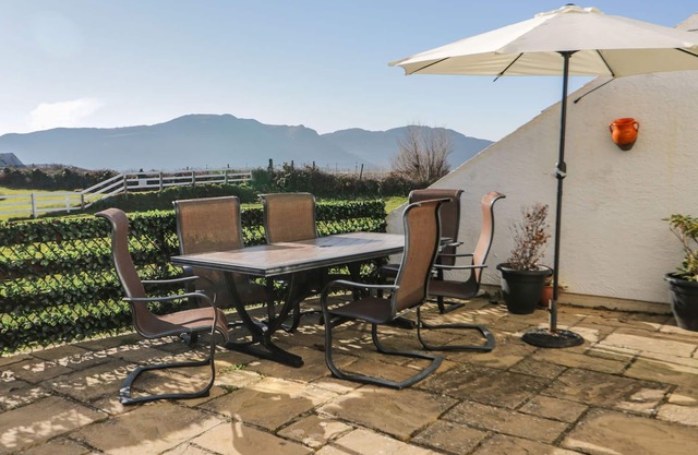 Beach House (Ty Traeth), DEGANWY