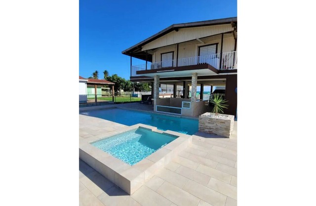 Beach House w/pool/ac/wifi/cable/Salinas PR