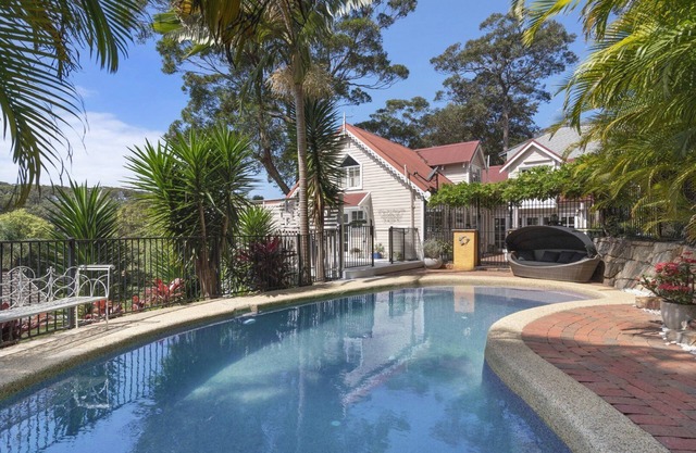 Beach House with Pool at Copacabana