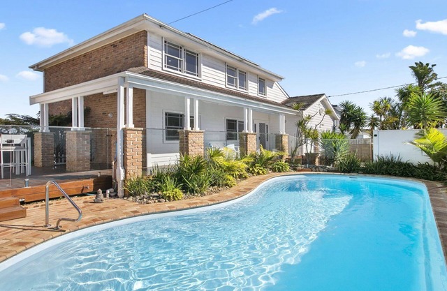 Beach House with Pool at Copacabana