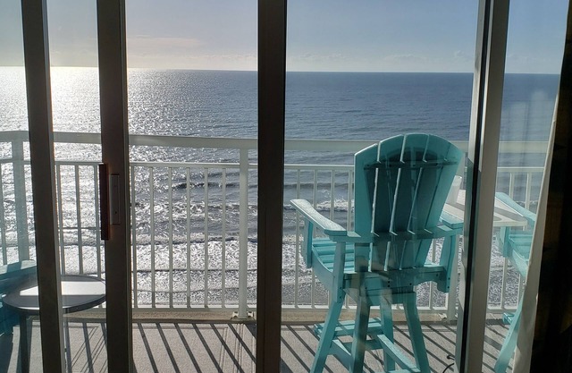 Summer Special Owner Direct Ocean Beachfront 2BR/2BA condo renovated end unit