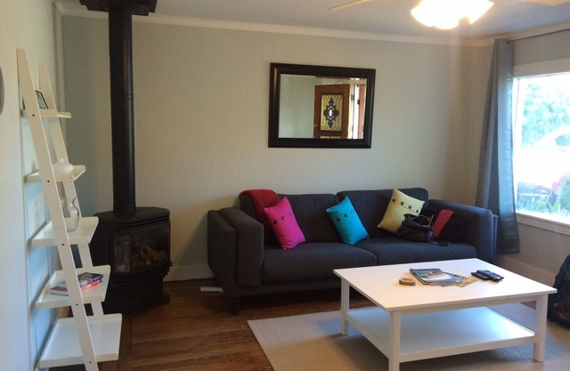 Bungalow Pleasure Point Beach
