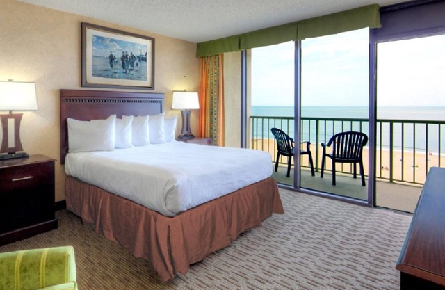 Beach Quarters Virginia Beach Resort