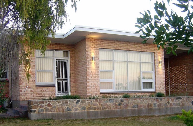 Easy access to Beach, Shops, Park, Eyre Peninsula and Seafoods Capital....
