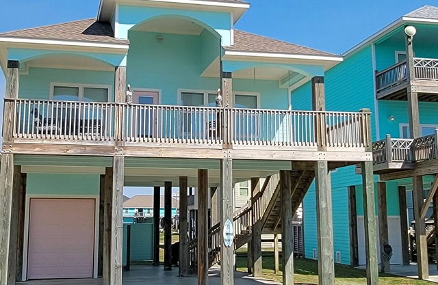 ~ Vue sur la plage ~ Custom 2 chambres 2 salle de bain ~ courte marche de la plage