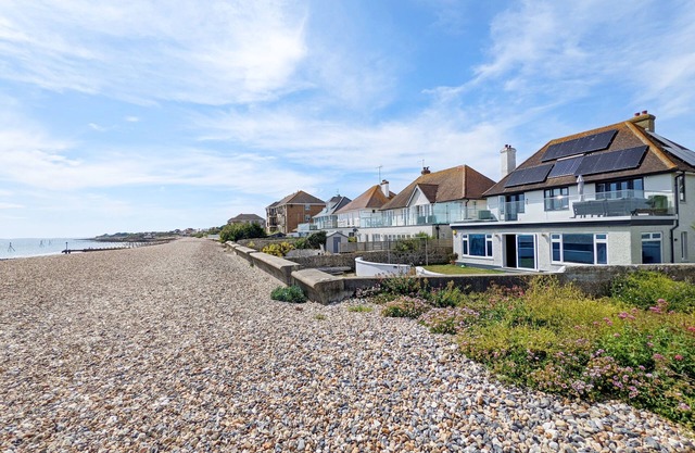 Beach View - sleeps 11 guests in 5 bedrooms