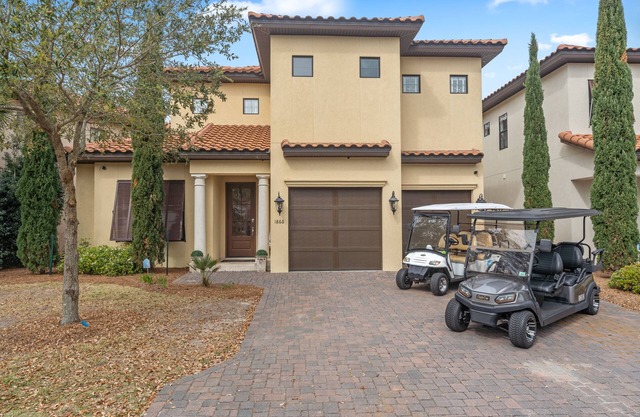 SPRING BREAK Rate Reduced! 4BR Designer Beach Villa, 2 GOLF CARTS, Pool, Tram