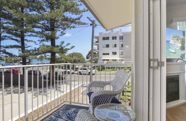 Beachcomber Unit 2, 7 Dingle Ave