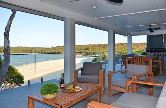 BEACHFRONT/WATERFRONT, BEACH, BAY & OCEAN VIEWS PACIFIC CRES