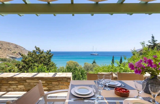 Beachfront Andros Retreat | Villa Stenies Ilios | 3 bedrooms | Stunning SeaViews | Piso Gialia Beach