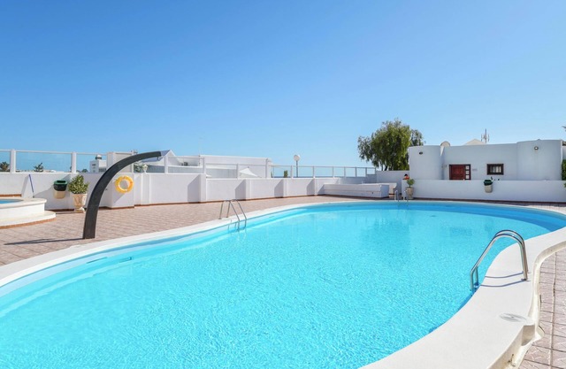 Appartement de front de mer "Casa Conchita" avec vue sur la mer, piscine et terrasse partagées