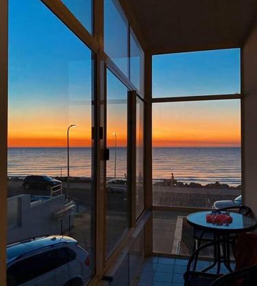 beachfront apartment 5/22 Esplanades seaviews