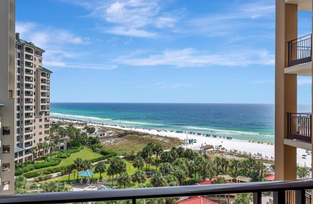"Beachfront Bliss" 2BR Condo in Westwinds w/ Gulf Views & Golf Cart!