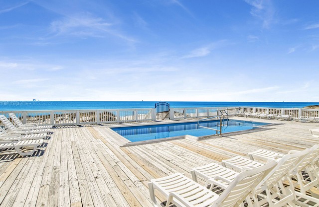 Newly Renovated Beachfront Duplex, Pool, Views for days!