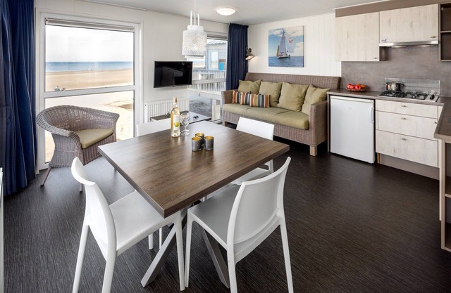 Maison de plage unique avec lave-vaisselle et belle vue