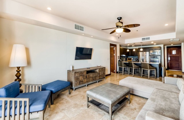 Beachfront getaway with pool, ocean view & beach access