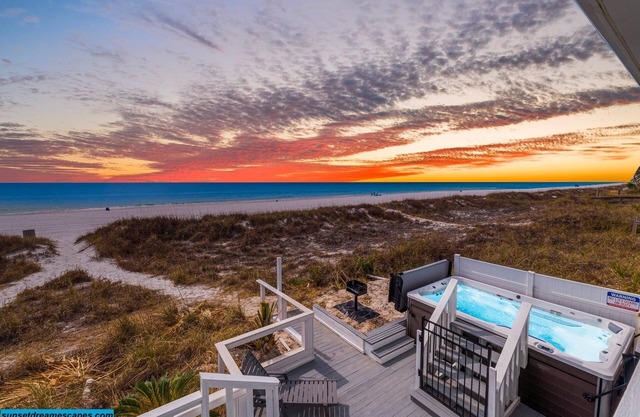 Beachfront Home Heated Swim Spa* Pet Friendly