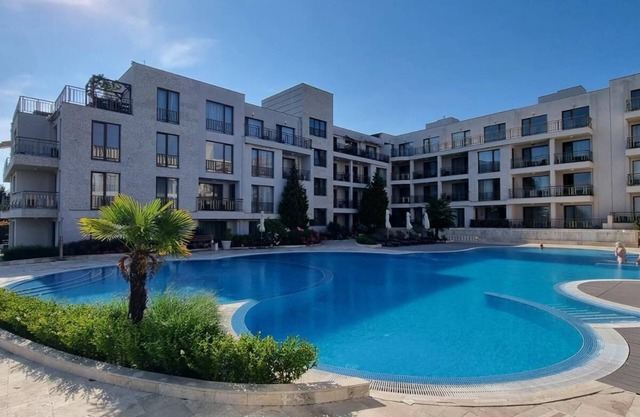 Beachfront hotel Diamond beach, Apartment Alkor ,Sarafovo достъп летище на 2 км
