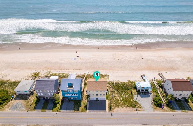 Beachfront, HotTub, Elevator, Hammocks, Pet & Familly Friendly
