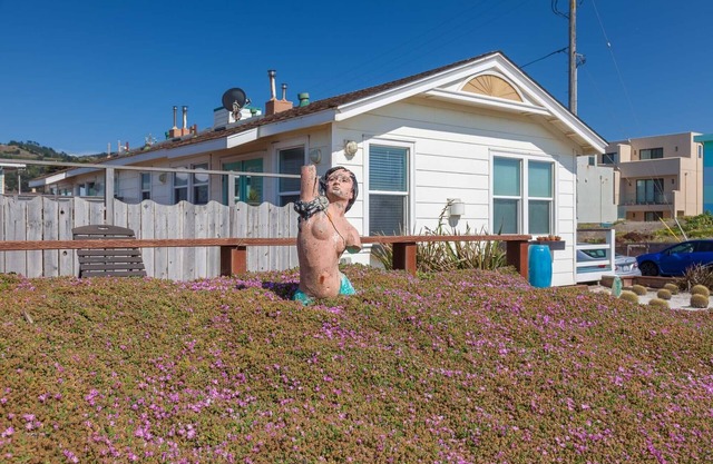 Maison en bord de mer près de SF avec parking (5)